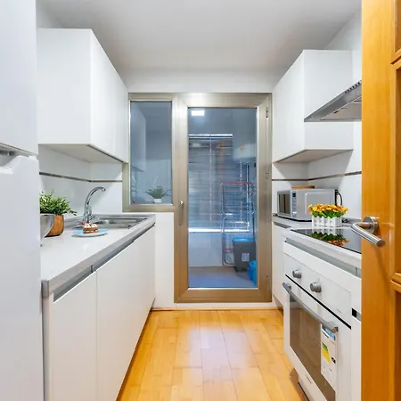 Ct 378 - Faro's Citycenter - Cityapartment For 4 With Parking Malaga
